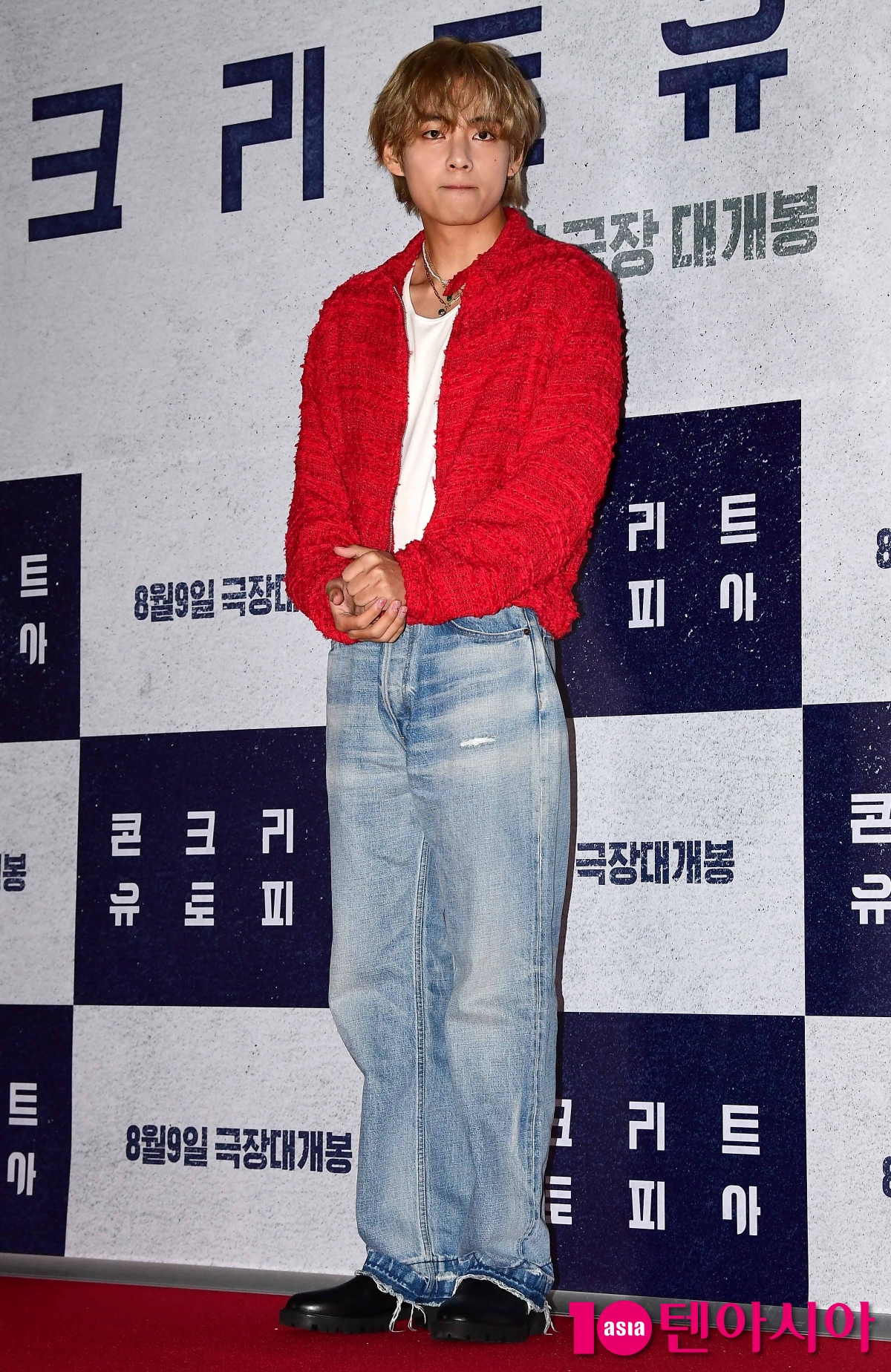 [TEN포토] 방탄소년단 뷔 '강렬한 레드'