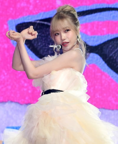[TEN포토] 조유리 '올 라운더의 화려한 미모'