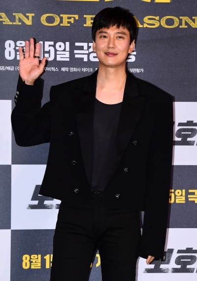 [TEN포토] 김남길 '출구없는 무한매력'