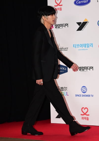 [TEN포토] 이승윤 '그림자 마저 멋짐'