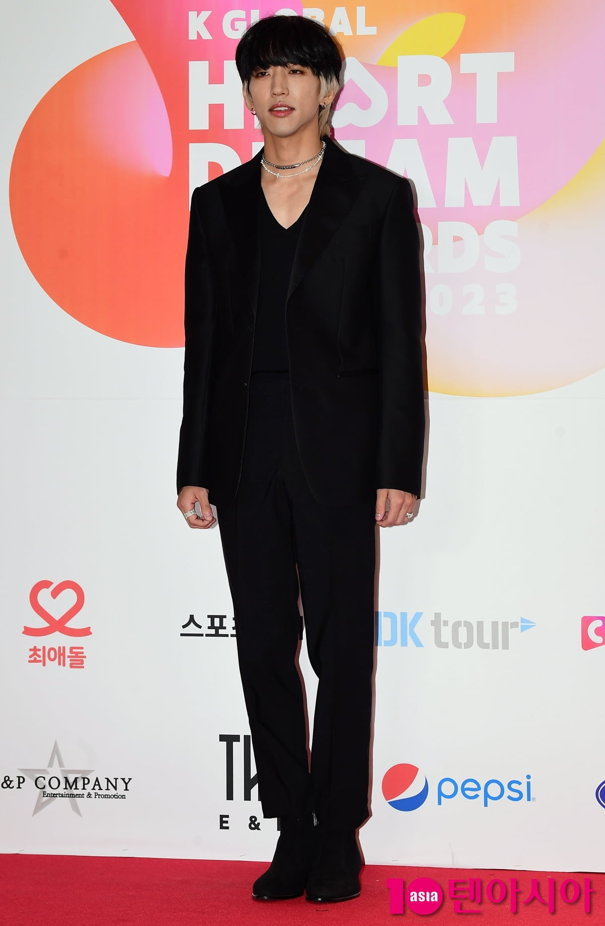 이승윤, 남다른 하트 포즈...훈훈한 미소[TEN포토+]