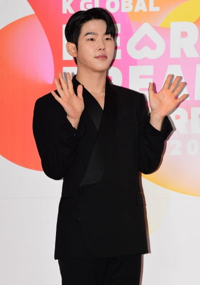 [TEN포토] 폴킴 '댄디 보이'