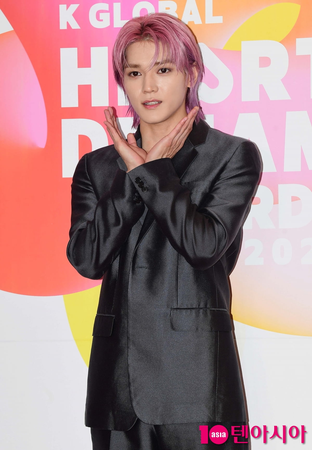  NCT 태용, 만찢남의 샤랄라 고양이 하트[TEN포토+]