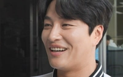 민우혁, '1위' LG 마운드서 생애 첫 시구…'티아라 지연♥' 황재균에 어리광('전참시')