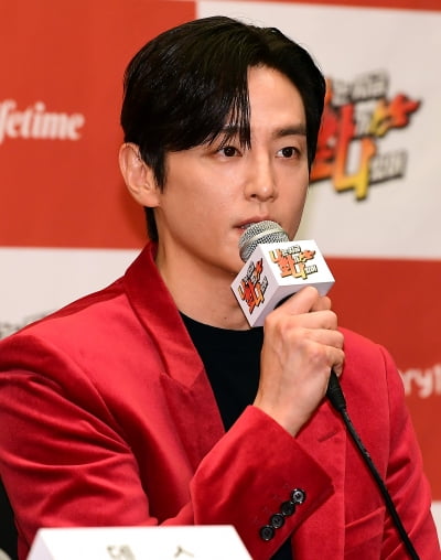 [TEN포토] 권율 "이경규 대선배와 호흡 영광이다"