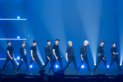 제로베이스원, 데뷔 1개월 만에 고척돔 달궜다…첫 팬콘서트 성료