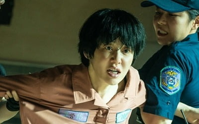 김용훈 감독 "흙 분장·피범벅 고현정, 과감히 아스팔트에 얼굴을…"('마스크걸')