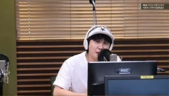 '폼 미쳤다' 영탁 "호나우지뇨·마테라치 선수와 식사, 성덕됐다" ('싱글벙글쇼')