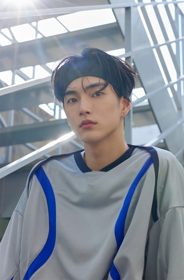 'SM 신인' 라이즈, 미국 올로케 MV…오늘(21일) '메모리즈' 공개
