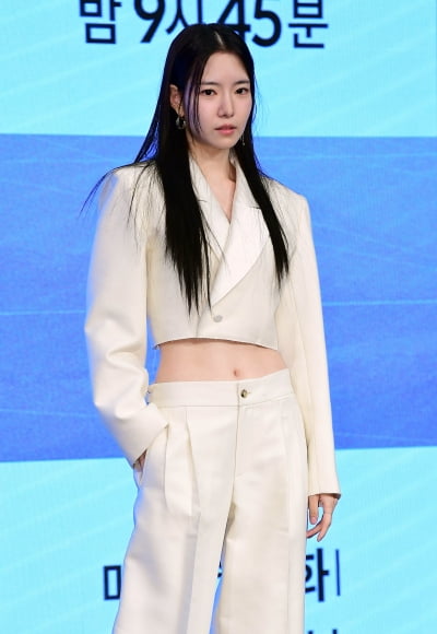 [TEN포토] 하승리 '한줌 허리'