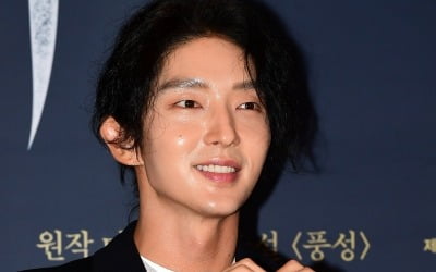 송중기 자리 채운 이준기에 쏠린 시선…'아라문의 검', 시즌1 굴욕 벗을까 [TEN피플]