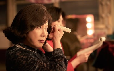 'COBWEB' Park Jung-soo, shows off his acting skills that reveal his presence