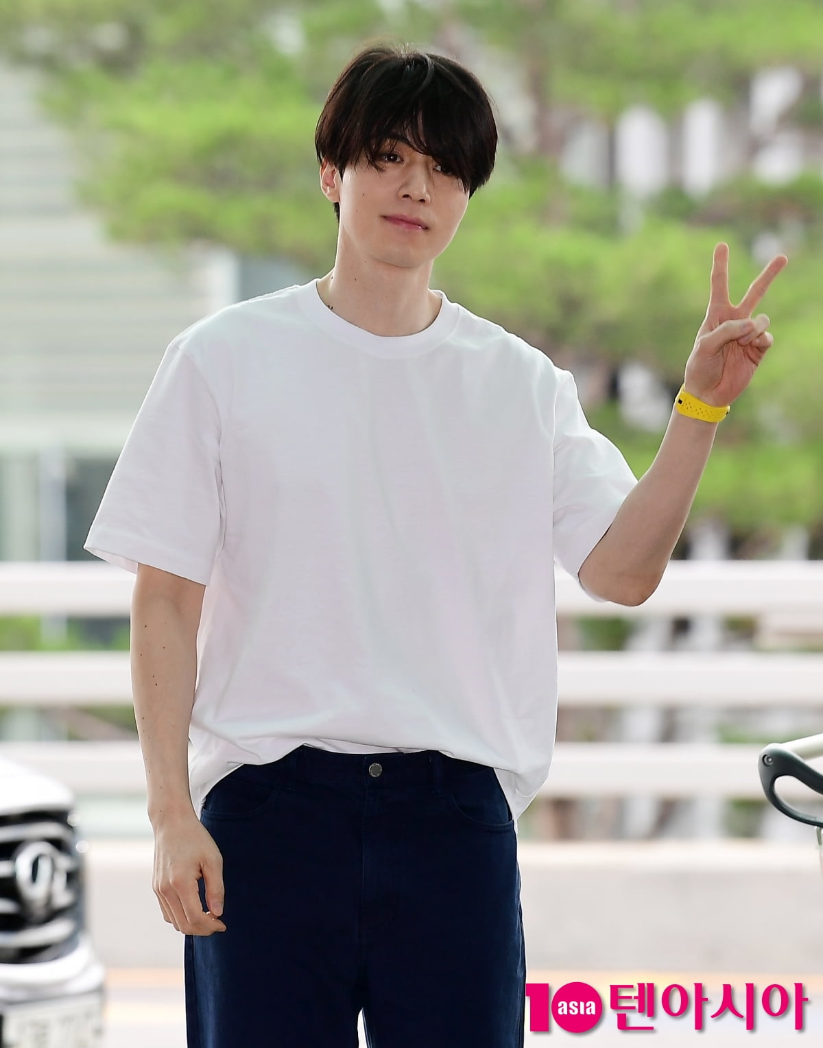 [TEN포토] 이동욱 '귀엽게 브이'