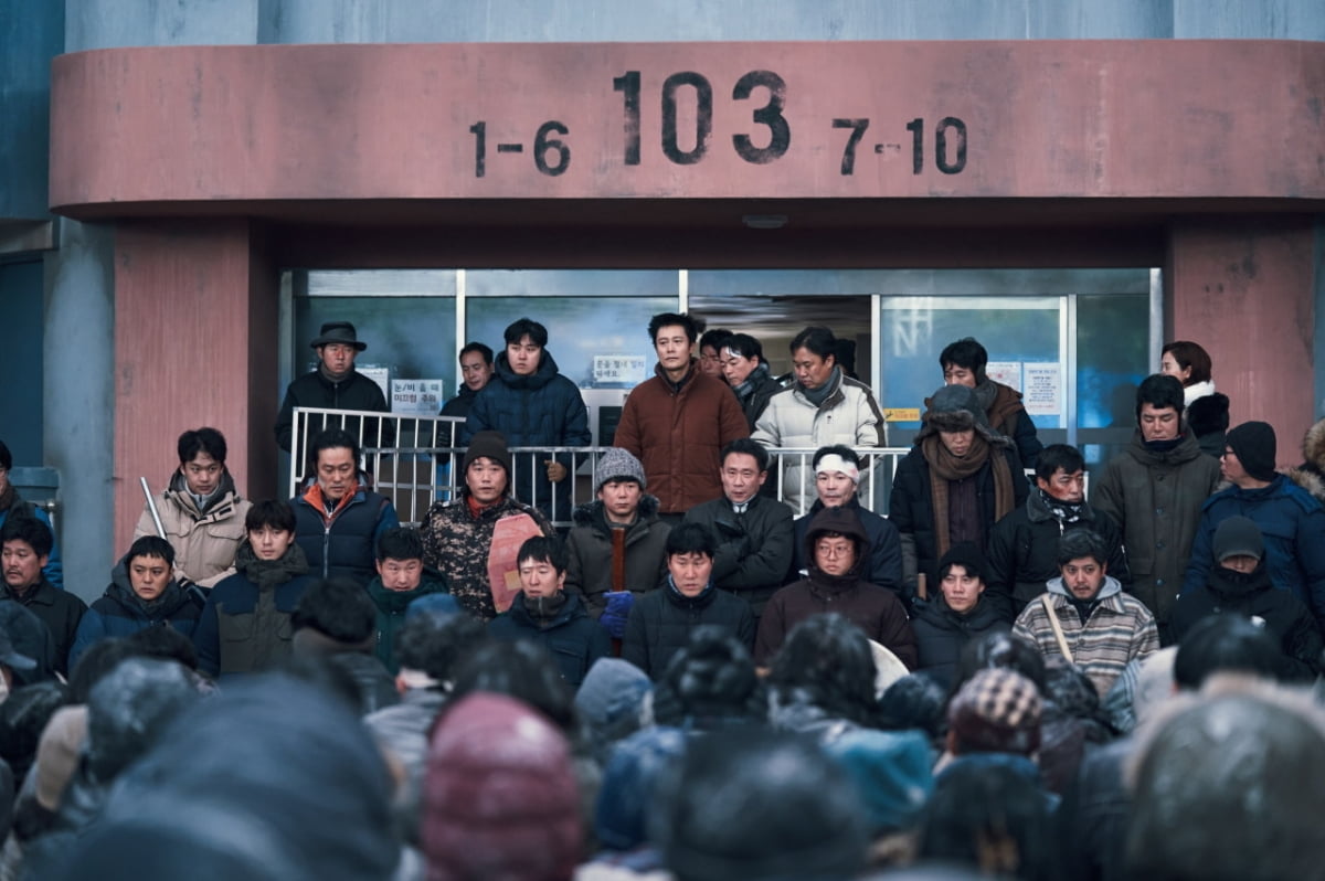 영화 '콘크리트 유토피아' 스틸컷. /사진제공=롯데엔터테인먼트