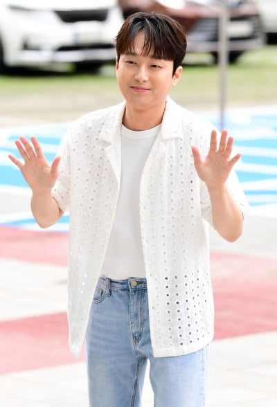 [TEN포토] 이찬원 '트위스트고고 사랑해주세요'