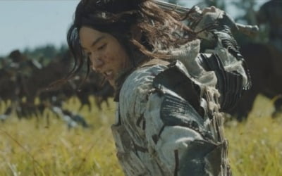 위압적인 장동건 vs 용맹한 이준기 ('아라문의 검')