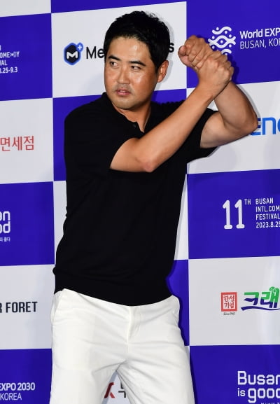 [TEN포토] 장원삼 '개그로 홈런칠까?'