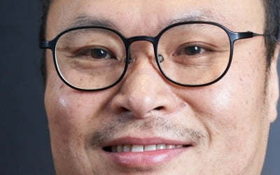 강풀 작가 "'무빙', 원작보다 낫다고…웃어야 할지 말아야 할지 모르겠다"[인터뷰①]
