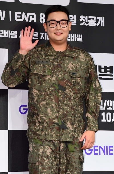 [TEN포토] 김민호 '신병2로 만나요'