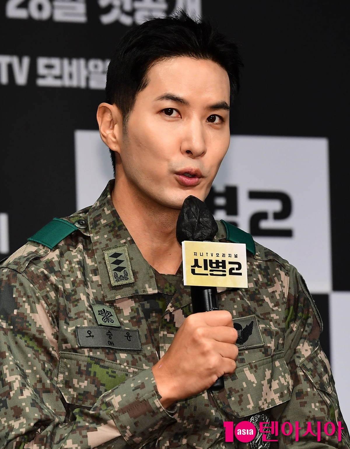 [TEN포토] 김지석 "신병2에서 계급장의 권력을 즐겼다"