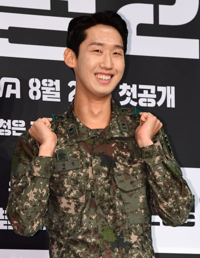 [TEN포토] 이상진 '소대장의 반전 미소'