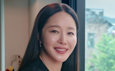 '비흡연자' 엄지원 "극 중 흡연 신, 거울 보면서 多 연습…곽경택 '똥개' 도움"[인터뷰③]
