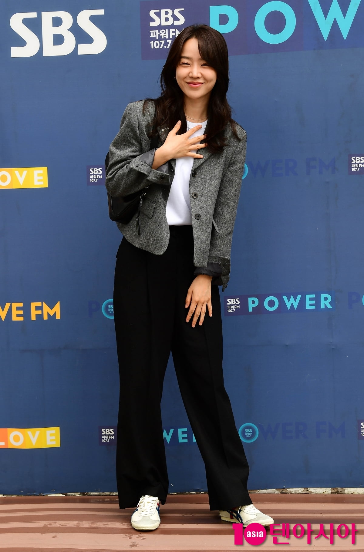 [TEN포토] 신혜선 '라디오에서 만나요~'