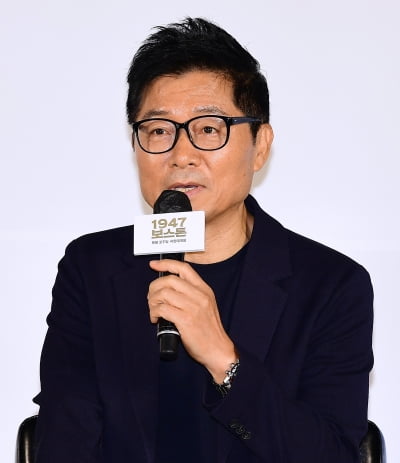 [TEN포토] 강제규 감독 "8년만에 감독 복귀 긴장된다"