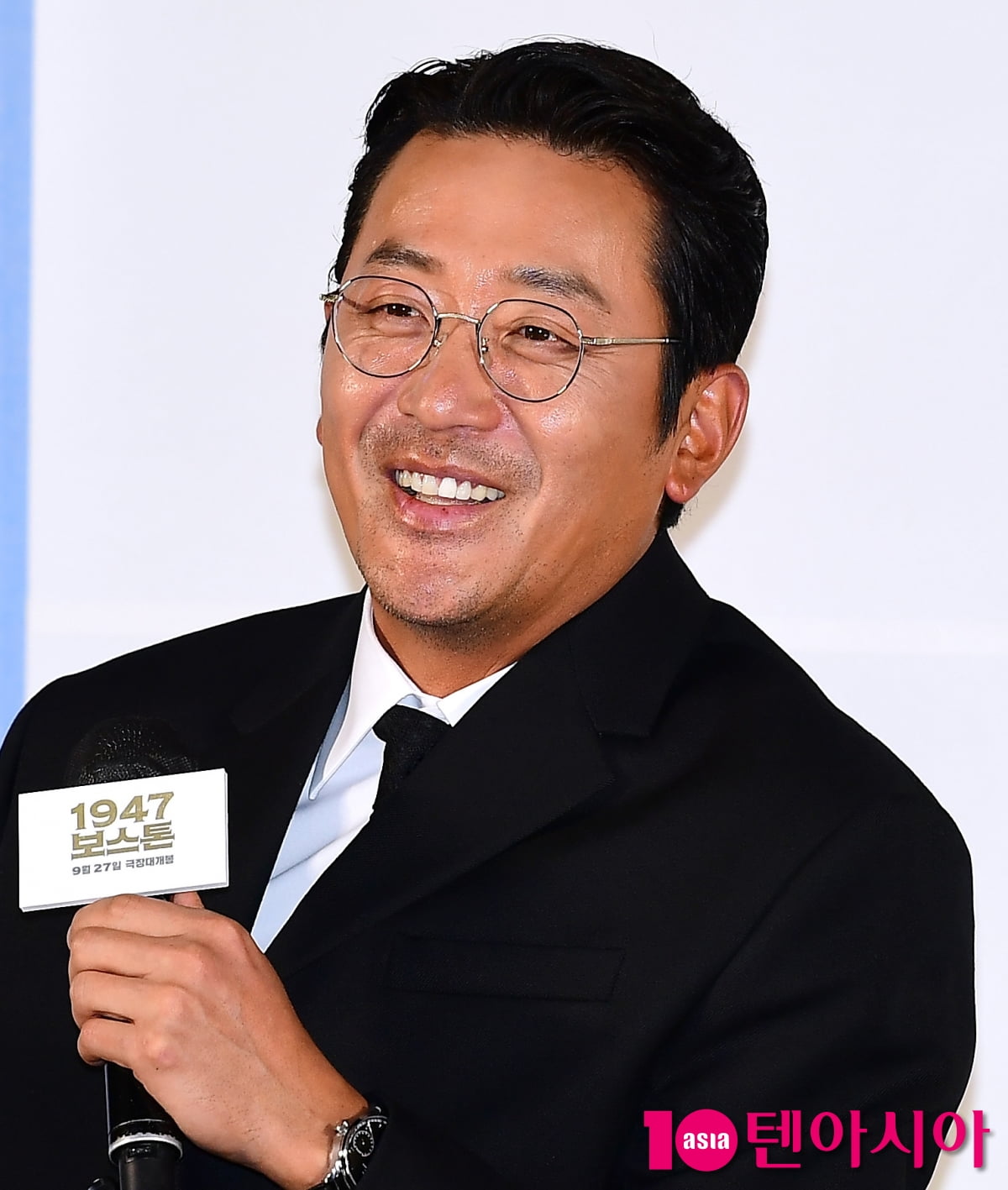 [TEN포토] 하정우 '스윗한 미소'