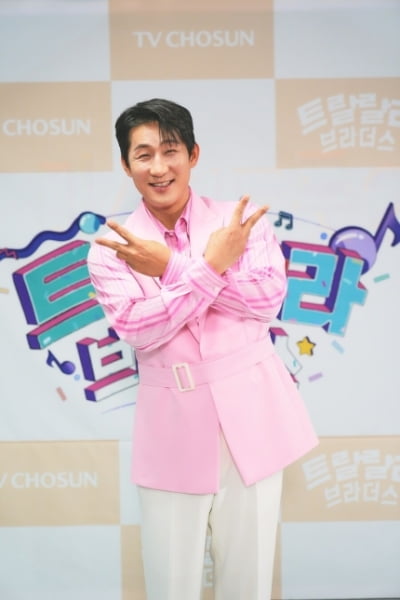 '25 years age difference with Park Seong-on' Na Sang-do