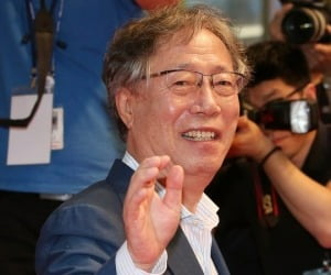 Byun Hee-bong passed away today while fighting cancer
