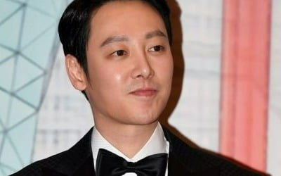 Kim Dong-wook is in trouble for his 'overlapping appearance' on KBS