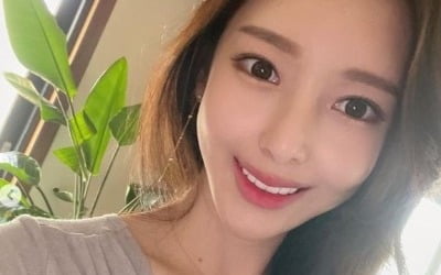 '탈세 의혹' 야옹이 작가, BIAF 장편 심사위원 발탁 …공식 활동 재개 [TEN초점]