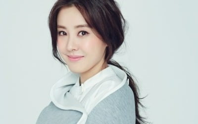 'Single mom' Park Eun-hye "Raising twins is so burdensome and difficult"