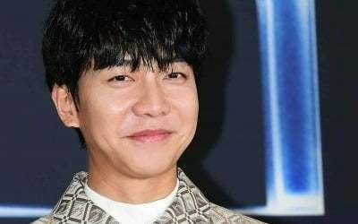 Lee Seung-gi's 477-seat concert couldn't even be filled.
