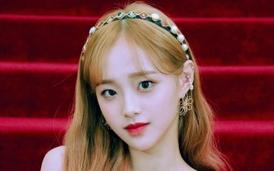 Girl of the Month, '10 billion girl group' split mid-air