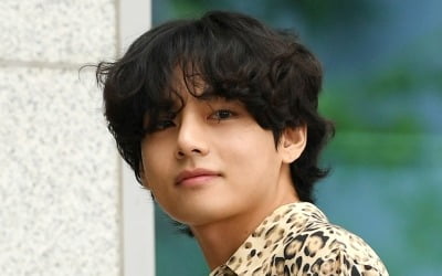 BTS V ranks first in boy group personal brand reputation in March