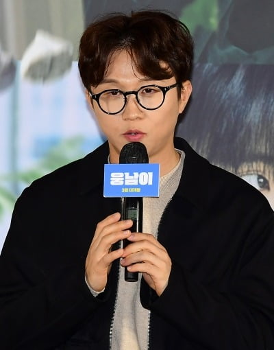 Park Seong-gwang's 'Woongnam', harsh one-line review