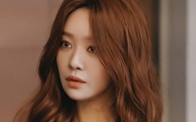Cha Joo-young, 'eyes full of torn and scratched wounds'
