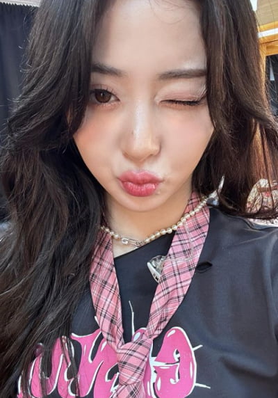 Le Seraphim Heo Yun-jin, a 'hot girl' from the United States appears.