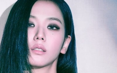 Blackpink Jisoo releases second concept poster for her first solo album [ME]