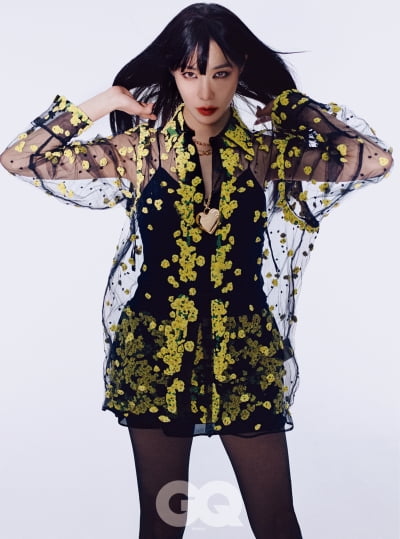 Tiffany Young, the yellow flower that fell on Black Charisma