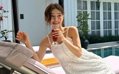 Lee Chae-eun on vacation in Bali