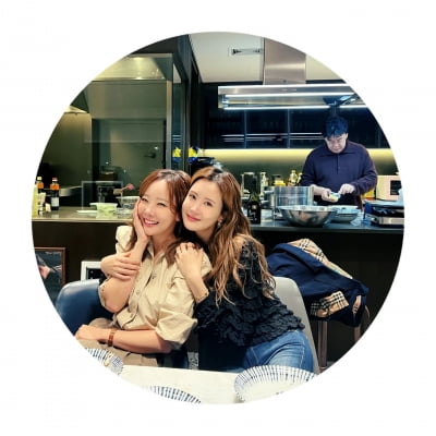 So Yoo-jin received a wedding invitation from Lee Da-hae