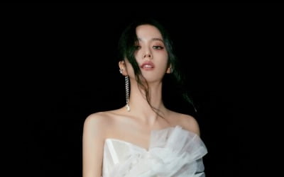 Blackpink Jisoo "First album [ME]...discovering a new 'me'"