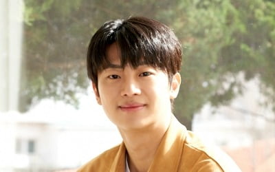 Lee Shin-young, connected with a famous writer through ''Rebound''