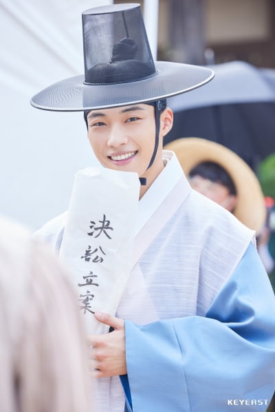 'Chosun Lawyer' Woo Do-hwan, refreshing Fox