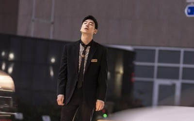 Lee Je-hoon falls unconscious in the middle of a 6-lane highway