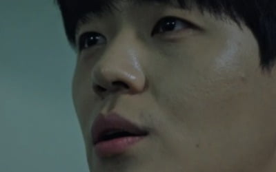 Shin Jae-ha, who planned the death of Lee Je-hoon, lives calmly