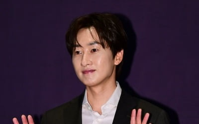 Super Junior Eunhyuk "Lee Seung-gi and military connection"